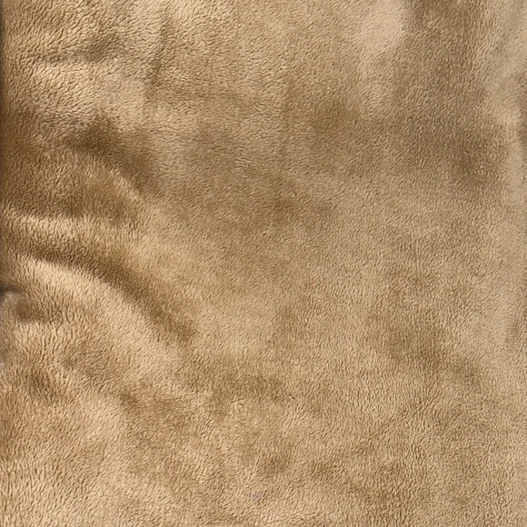 Soft Tan/gold Blanket king size 100% recycled polyester super soft - Picture 2 of 2